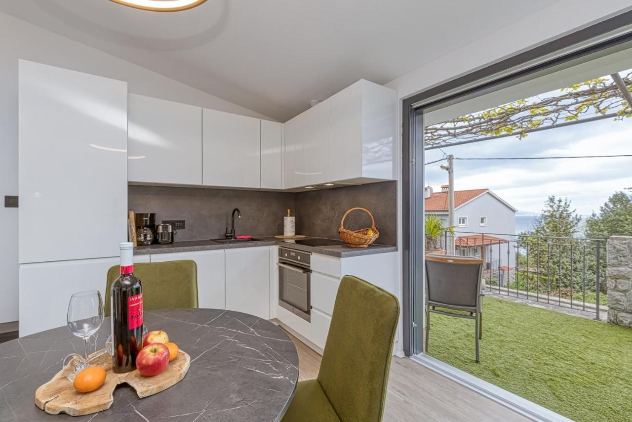Appartement Kostabela - Sea View à Rijeka Extérieur photo
