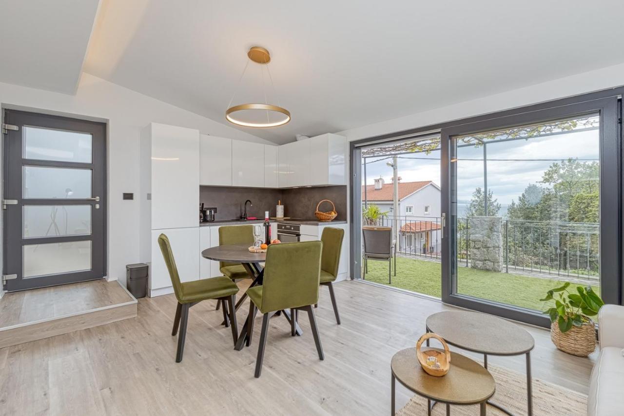 Appartement Kostabela - Sea View à Rijeka Extérieur photo