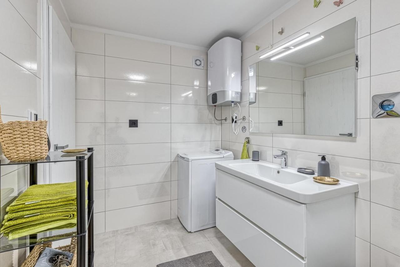 Appartement Kostabela - Sea View à Rijeka Extérieur photo