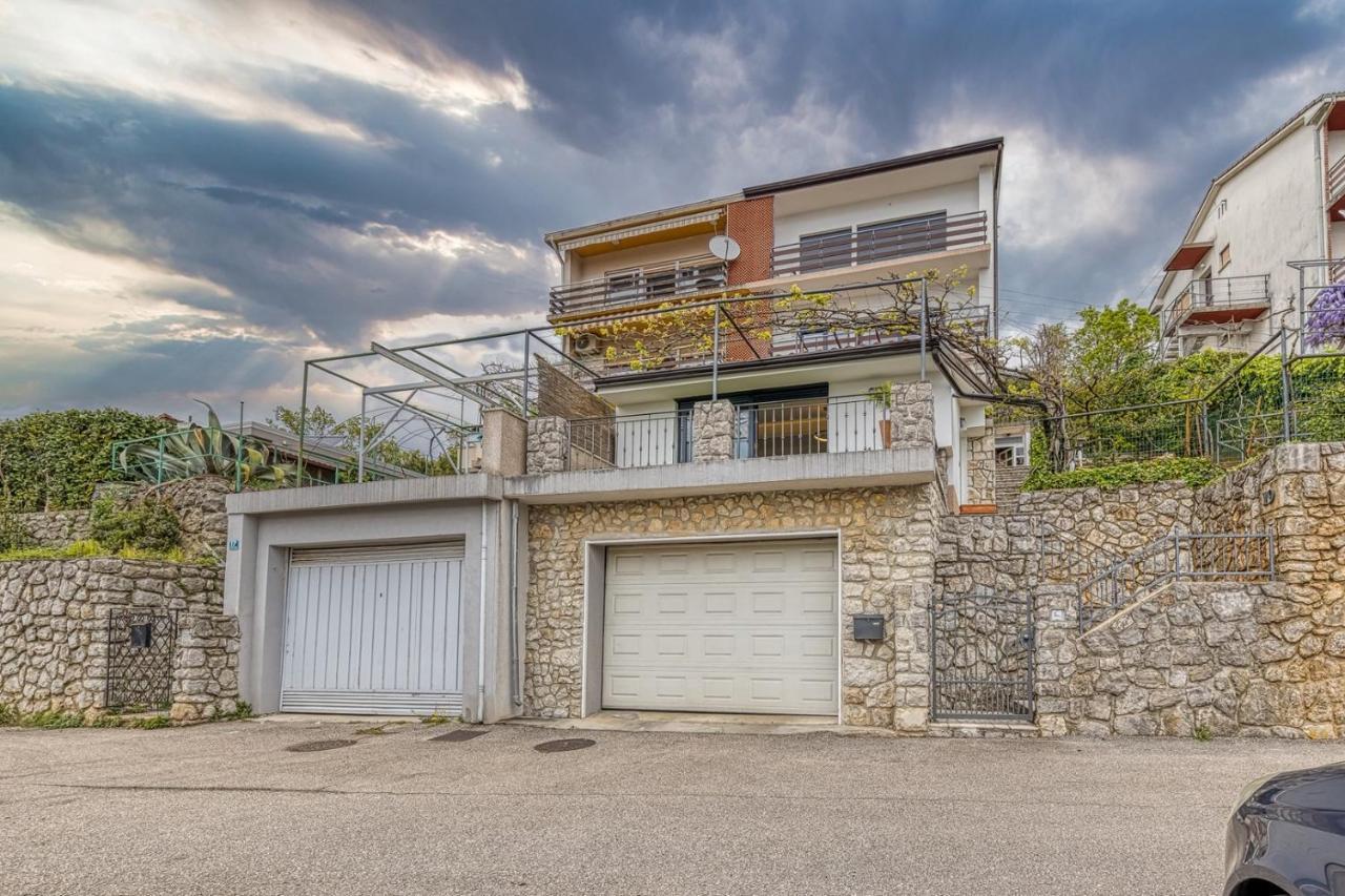 Appartement Kostabela - Sea View à Rijeka Extérieur photo